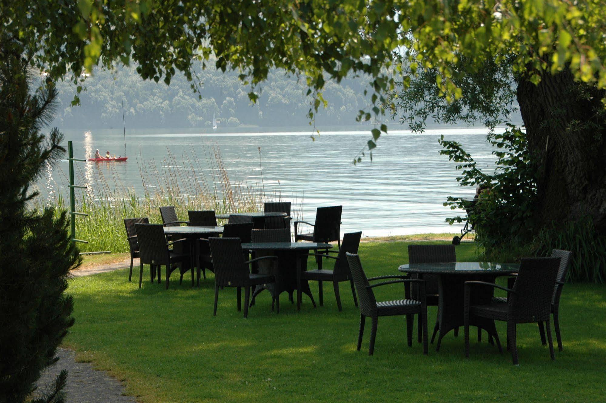 Swiss-Chalet Merlischachen - Romantik Schloss-Hotel Am See Кюснахт Экстерьер фото